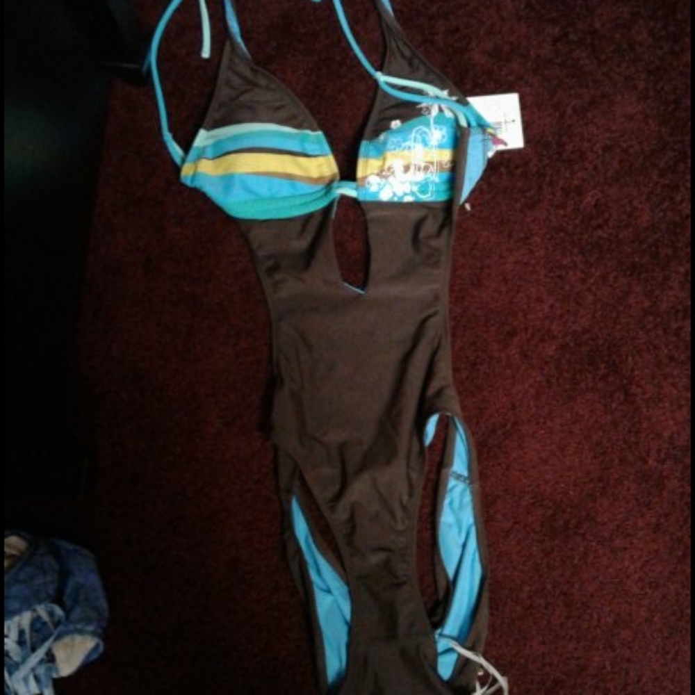 Bathing suit